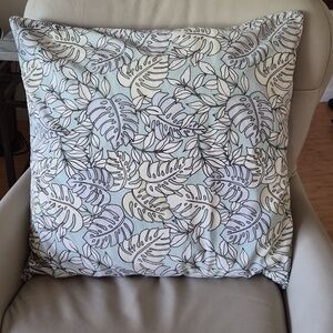 Pair Of Tommy Bahama Pastel Blue Cream Green Tropical Leaf Accent Pillow Covers